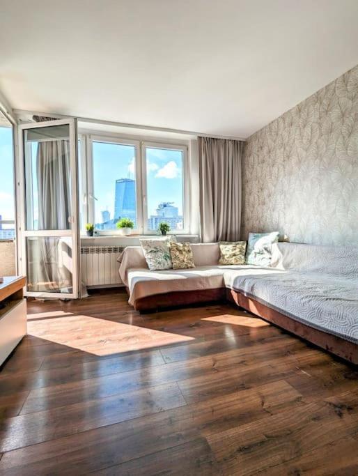 Appartement 2-rm. Skyline View. Center. Warschau